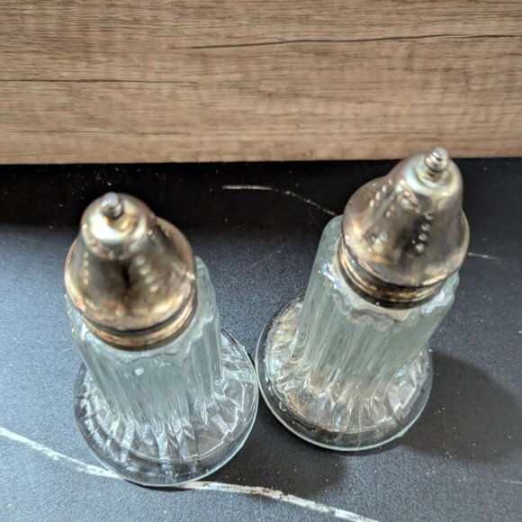 vintage Set Of 2 Large 6" Fluted Glass Salt & Pepper Shakers Silver Plate Tops - Picture 3 of 6